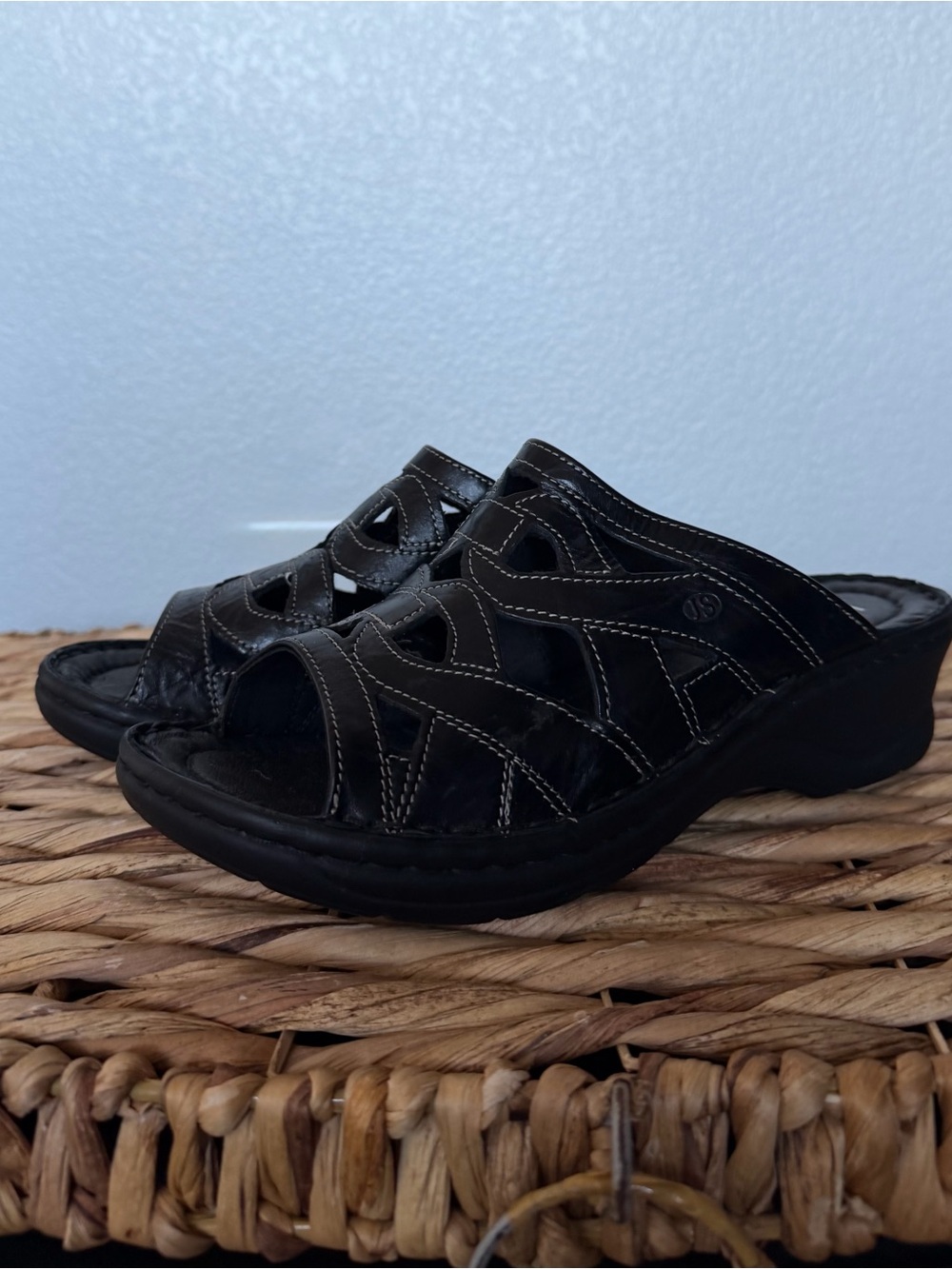 Josef Seibel Black Leather Wedge Slide Sandals Size 38 NWOB